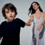 Eréndira Ibarra Instagram - Eréndira Ibarra forma parte de nuestro especial del Día de las Madres. Para la actriz, el reto más grande ha sido la neurodiversidad de su hijo. “Cuando llega un niño neurodiverso, el mundo cambia y la forma en que hacemos las cosas tiene que cambiar también”, nos contó. No te pierdas la entrevista completa en el link de nuestra bio ☝🏻 Foto: @luiscalderonphoto Maquillaje y Peinado: @cmprbeauty Texto: @maitecuesta_ Estilismo: @lupislupismb Producción: @brendafdzu Video y entrevista: @marieela_cr @irving_chaga