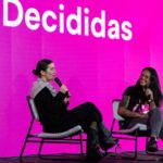Eréndira Ibarra Instagram - Antes de caminar juntas mañana, nos abrazamos mucho en @decididas.summit Gracias infinitas @decididas.summit las amo, aprendo siempre, me inspiran. Vamos para delante, JUNTAS. #Dia1PhotoDump #hastaTirarloyRecomstruirnos . Pongan 💚💚💚💜💜💜💕💕💕 si nos vemos mañana!