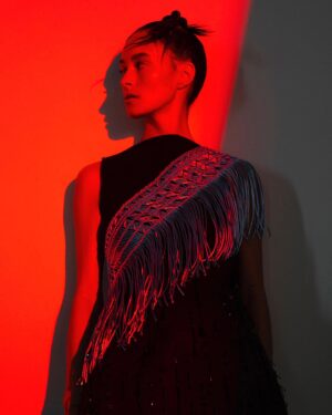 Erana James Instagram - 🤍🤍 thank you forever @ensemblemagazinenz for a beautiful day in tāmaki photography by @guycoombes makeup by @kiekies__  hair by @lauren__gunn styled by @courtneyjoe_ and story by soul sister @delilahparoresouthon 🤍🤍