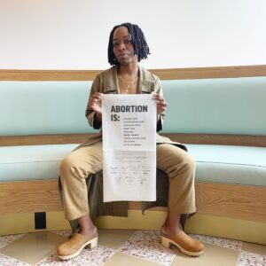 Erica Chidi Cohen Instagram - gang — gang — gang — together with @missmeiks @afinehuman @mariamolland @mollyrosehayward @_lauraschubert, ran a full page spread in the @nytimes opposing these deplorable abortion bans •  when i was a doula i attended many abortions and saw it as an integral part of reproductive healthcare • as a ceo i believe that your body is your business, the right to terminate a pregnancy belongs in the hands of the pregnant person and not the government — PERIODT!
⠀⠀⠀⠀⠀⠀⠀⠀⠀ ⠀⠀⠀⠀⠀⠀⠀⠀⠀ ⠀⠀⠀⠀⠀⠀⠀⠀⠀ ⠀⠀⠀⠀⠀⠀⠀⠀⠀
today is a day of action against the abortion bans sweeping the nation • 1 in 3 women of reproductive age lives in a state where abortion could be outlawed if roe is overturned. that's 25 million people • stand with us by continuing to donate and speak out • #stopthebans #mybodymybusiness