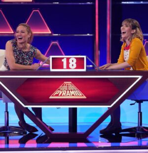 Erika Christensen Instagram - @pyramidabc is coming on and not only is it extremely fun to play, they sent all these cute pics so — 
In @michaelstrahan’s all-new “The $100,000 Pyramid,” @joshmalinasjoshmalina (“Inventing Anna”) challenges actress Erika Christensen; and later, @themichaelealy from Hulu’s “Reasonable Doubt” plays against comedian/author @ilizas. #100kpyramid