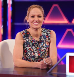Erika Christensen Instagram - @pyramidabc is coming on and not only is it extremely fun to play, they sent all these cute pics so — 
In @michaelstrahan’s all-new “The $100,000 Pyramid,” @joshmalinasjoshmalina (“Inventing Anna”) challenges actress Erika Christensen; and later, @themichaelealy from Hulu’s “Reasonable Doubt” plays against comedian/author @ilizas. #100kpyramid