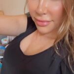 Erika Jordan Instagram - My fav pick up line of the day! #DatingCoach #LoveCoach Pick up lines work on some and repel others! Use accordingly