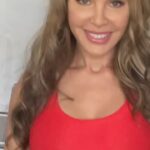 Erika Jordan Instagram - Who You Date vs Who You Marry Check out the full length video on my YouTube channel! Link in bio 🥰 Yes, you can have it all! #DatingCoach #LoveCoach #nlppractitioner #nlp #ErikaJordan #NewVideo