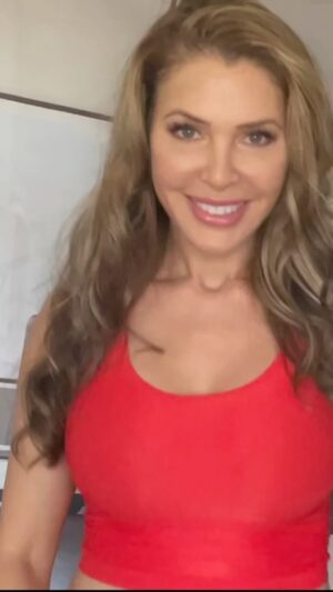 Erika Jordan Instagram - Who You Date vs Who You Marry Check out the full length video on my YouTube channel! Link in bio 🥰 Yes, you can have it all! #DatingCoach #LoveCoach #nlppractitioner #nlp #ErikaJordan #NewVideo