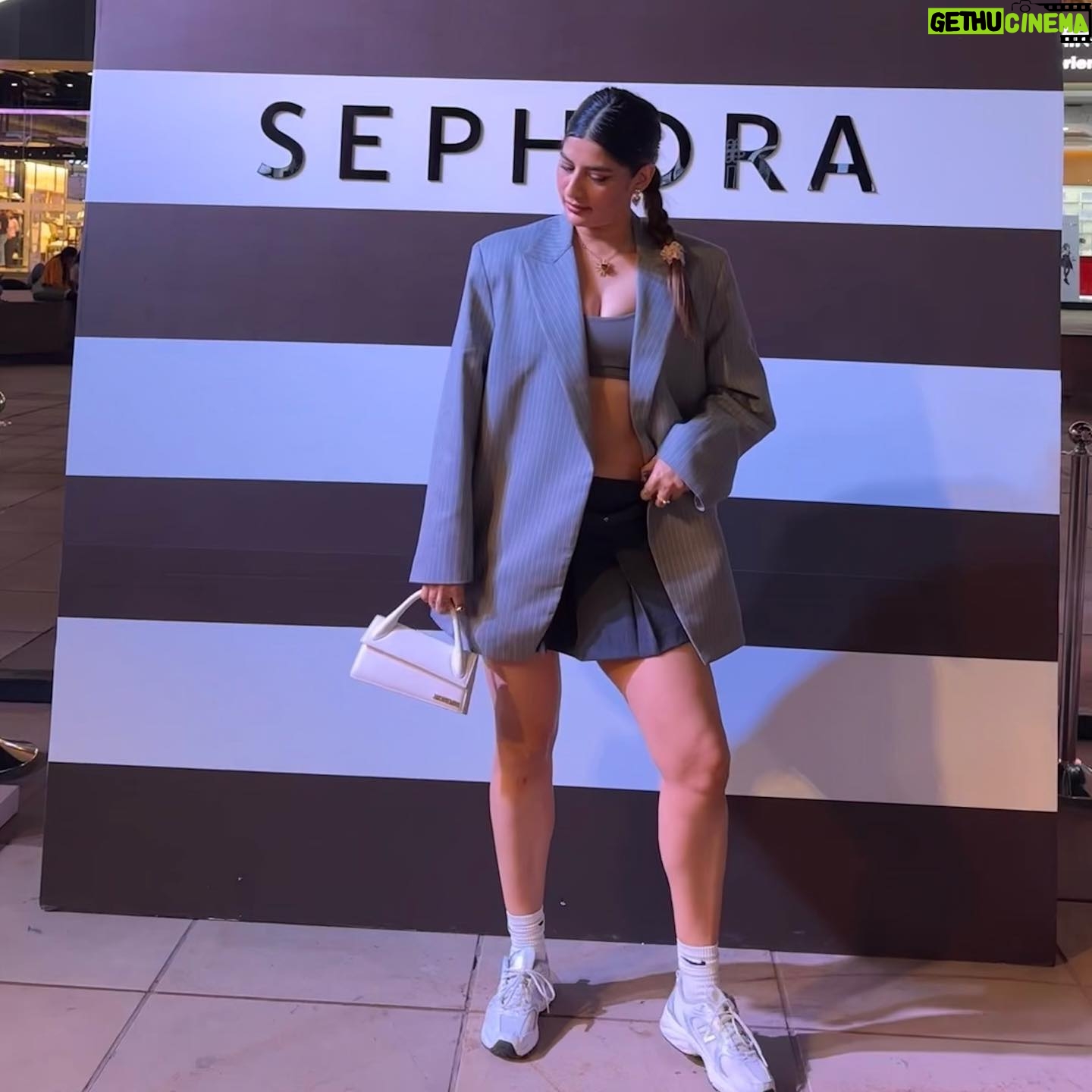 Erika Packard Instagram - Fit check week 🙌🏾