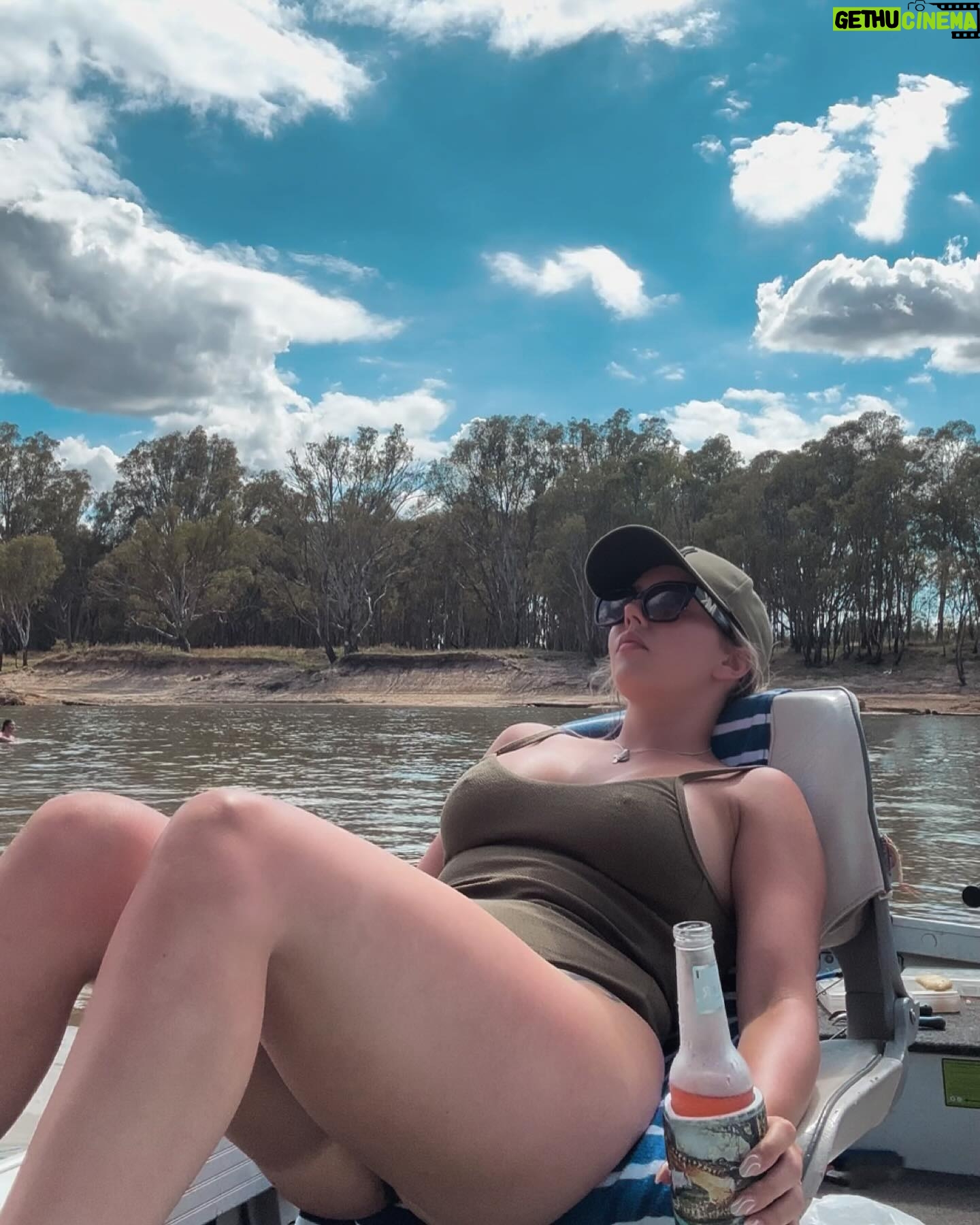 Erin Barnett - 3 Likes - Barry was right, this is living 🎣☀️ #thisislivingbarry #yarrawonga #yarrawongamulwala #fishing