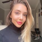 Erin Barnett Instagram - 🤪