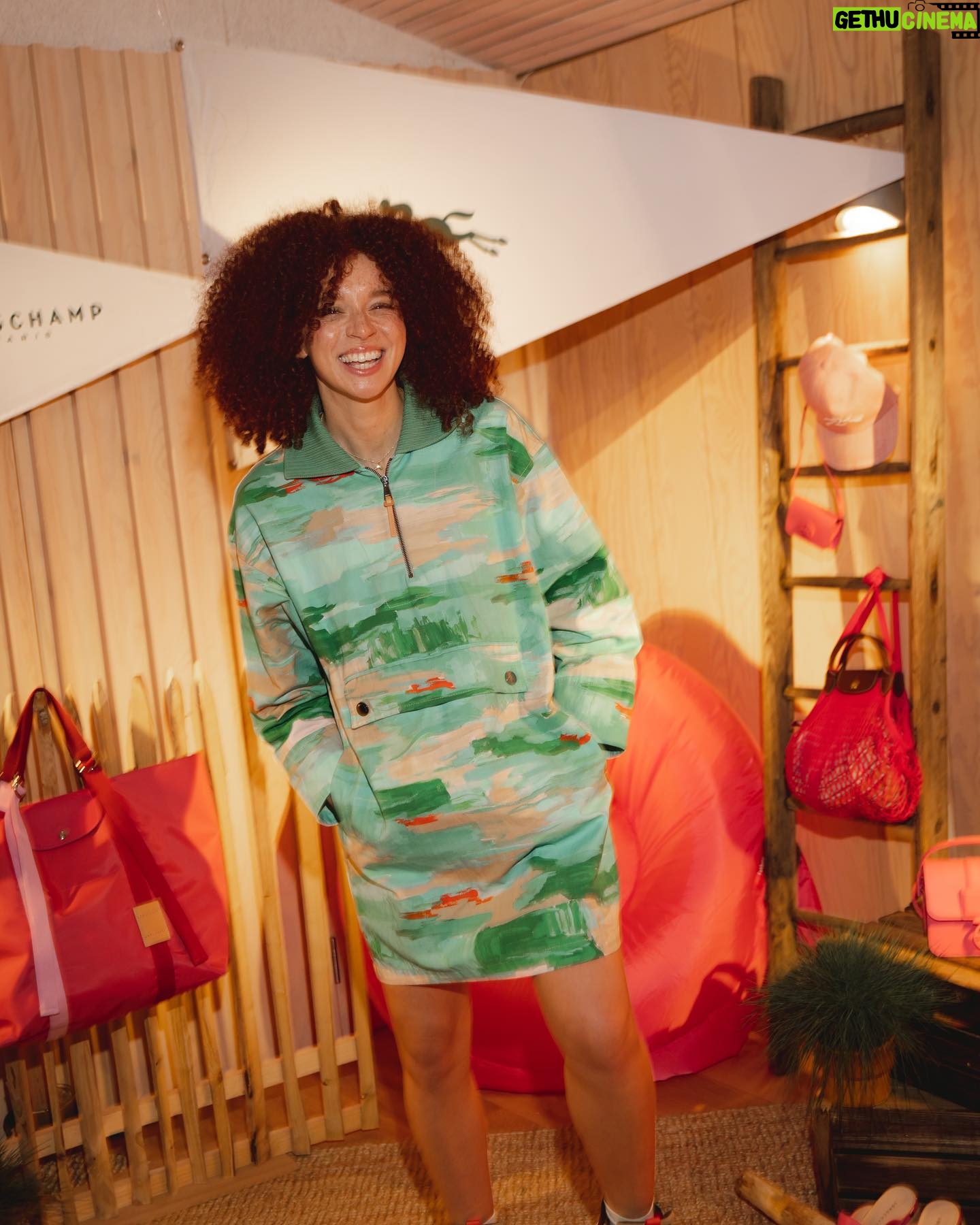 Erin Kellyman - 44.1K Likes - Thank you for having me! 💘 @longchamp
#longchampglamping
AD