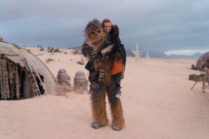 Erin Kellyman Instagram - Wookiee’s give the best piggybacks 👀