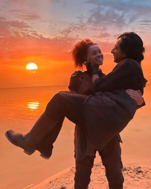 Erin Kellyman Instagram - WILLOW! ep 7 🤎 

1-4: we really made use of the romantic sunset. The amount of photos I have of us picking each other up is insane. 

5: CC trying to stop me and ruby fighting by giving us swords. 

6&7: Ellie learnt to ride a bike! 

8: Dempsey loves it when Tony tickles his belly.

9: fun fact, Tony actually shot all of episode 7.

10: idk.