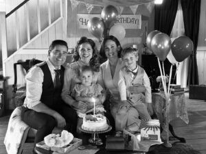 Erin Krakow Instagram - #SPS - Super Precious Soirée 

@wcth_tv Sunday nights @ 9/8c on @hallmarkchannel 
@schearthome #Hearties