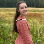 Erin Krakow Instagram - Happy Birthday @gracynshinyei! They say time flies when you’re having fun, and we have sure had some giggles together over the years! It’s such a joy getting to work beside you and witness your growth over the (11!) years I’ve known you! You are poised and professional, thoughtful and compassionate, and so talented! I hope you have the most wonderful day! Swipe for a throwback. 🥹