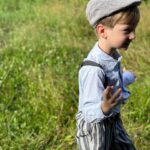 Erin Krakow Instagram - Who better to kick off #SPS than Little Jack? 👋🏼 new followers, #SPS stands for sneak peek Saturday: usually a photo or video (or several) from the following evening’s episode of @wcth_tv! @wcth_tv @hallmarkchannel @schearthome Season 11 Premiere Sunday April 7 9/8c #Hearties