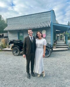 Erin Krakow Instagram - Thank you @kotjameskot for helping us tell a difficult and emotional story tonight with the integrity it deserved. Higgins is an absolute creep, but you are not - and everyone should know that! @wcth_tv #Heartie @hallmarkchannel @schearthome
