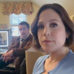 Erin Krakow Instagram - The secret to @robertearlbuckley’s TV romance diet: 🧅💩🍬🥃 #BlindDateBookClub #BDBCBTS @hallmarkchannel April 6th 8/7c
