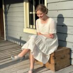 Erin Krakow Instagram - #SPS - Anna @wcth_tv Sunday nights @ 9/8c on @hallmarkchannel @schearthome #Hearties