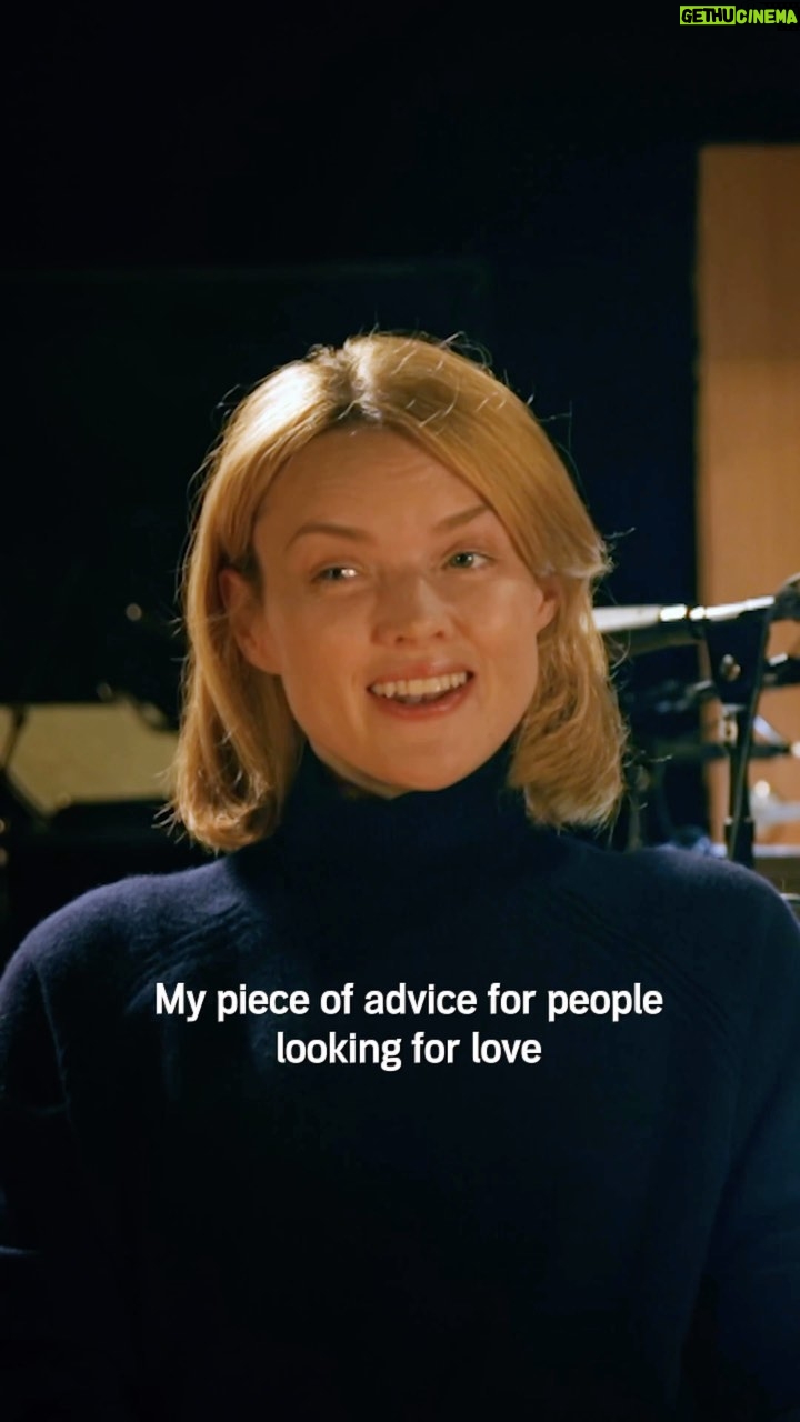 Erin Richards Instagram - What’s your best advice for finding love in a busy city? Here’s @erinrrichards’. 💖 There’s more where that came from in ‘Lonely Harts Radio’ a new heart-warming romance performed by Erin and @adam_demos for Audible. Head to the link in the bio to listen now for free (no membership required). #LonelyHartsxAudible
