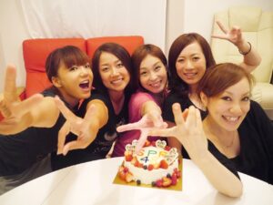 Erina Hara Instagram - 3.11。
私の大事な場所でできた大切な友達たち。
この日が来ると、こうやってみんなの画像を探して見返してはたくさんのことを思い出す。
私のようにいい思い出ばかりじゃない人もたくさんいるだろうけど、大事な場所と大切な人を思い出す一日に。

#311
#東日本大地震
#今日という日を忘れない