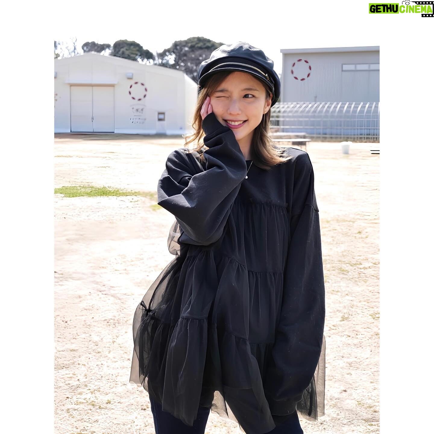 Erina Mano Instagram - . @orangepage_mag 今月の「ふたりごはん日記」は 茨城県行方市にある 「らぽっぽ なめがたファーマーズヴィレッジ」に 行って来たときのことを書いてみました🍠 今回の連載記事はさつまいも好きの方必見です🤭 . . 焼き芋にハマったことがきっかけで いろいろ検索していたら見つけた場所!! ランチに食べたパスタも美味しかったし 1階にあるカフェで食べたさつまいものジェラートにパイ そしておいもラテがとっても美味しくて 今この文章を書きながらまた食べたくなってます🥹🍠笑 . . 詳しくは連載記事を見てみてください🫧 連載へのリンクはストーリーハイライトの 「オレンジページ」にまとめてあります🍠💛 #連載 #ふたりごはん日記 #なめがたファーマーズヴィレッジ #らぽっぽ #さつまいも #さつまいもスイーツ #🍠