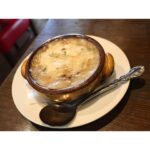 Erina Mano Instagram - オレンジページnetの連載 「ふたりごはん日記」今月は外食編🍽️ . . 千葉県香取市佐原にあるレストラン ワーズワース( @wordsworth_sawara )に 行ったときのことを書きました🍝🍕 ランチセットがとっても魅力的でパスタもピザも とっても美味しかったです🫧 . . 佐原の町並みも雰囲気がとてもよくて 食後にお散歩するのも気持ちよかった☀️ 佐原には気になるレストランがいくつかあるので 春になって気持ちのいい気候になったらまた行きたいな🚗 #佐原 #ワーズワース #イタリアン #パスタ #ピザ #休日 #ランチ #カメラ散歩