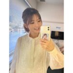 Erina Mano Instagram - 衣装🤍 オールホワイトにした日！ そして珍しくパンツコーデです🫧 日本に帰って来てから仕事が出来る機会が増えて たくさん衣装を用意していただけるので 今日はどんな感じにする？って考える時間が楽しい🤭 ネイルも衣装の雰囲気に合わせてみました✨ . . トップス @amerivintage パンツ @studious_official ブーツ @dianashoespress . . 【お知らせ】 9月26日 18:25〜20:54 テレビ東京「世界が騒然！本当にあった(秘)衝撃ファイル」 ゲスト出演します📺 本当にい衝撃なVTRがたくさんで 何回も驚いたし鳥肌立ちました🥹 皆さんも、衝撃を受けてください！笑 #衣装 #オールホワイトコーデ #白コーデ #見てね . . 4枚目は #いつも推しと一緒 kep1erのカムバ楽しみ！！CD届くの楽しみ🥹🤍