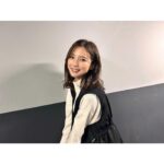 Erina Mano Instagram - 嬉しい出会いもあって とっても楽しい収録だった日🖤🤍 . . でも思ってたよりも外が暖かくて ニットを選んだことを後悔しました😂 #お疲れ様でした #仕事終わり #テンション高い