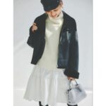 Erina Mano Instagram - ちょっと前のCLASSY.ONLINEでの Sサイズコーデはアウター特集でした❄️ みんなはどのコーデが好みですか？🤭 私は2枚目のコーデが特にお気に入り🤍 . . アウターのサイズ感や丈に悩むことが多いから 私も実際に着てみてすごく参考になりました😌 と、言いつつ・・・ 最近はすごく寒いから防寒重視でオシャレが後回しになってます🫣 Sサイズコーデのそれぞれの記事は CLASSY.の公式サイトで #Sサイズコーデ と検索くると出てきます🔍 #classymagazine #冬コーデ #アウター #寒い日コーデ #classymagazine
