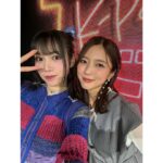 Erina Mano Instagram - K-POPドック！のときのヘアアレンジ🫧 メイクさんが、K-POPアイドルな感じ！と言いながら こんな可愛いアレンジをしてくれました🎀 たまにはいいですよね？！😂笑 . . 2枚目はこの日初めて会った優香ちゃんと🧡 この日をきっかけにすっかり仲良くなって優香ちゃん呼びになりました🤭 同じ熱量でKep1erのことを語れて本当に楽しい収録でした！！ . . 3枚目は衣装！ ジャケット @violettaofficial_jp シアートップス @auntmaries.official ピアス @bijoux_plus_ravi ブーツ @dianashoespress #衣装 #ヘアアレンジ #収録 #楽しかった #嬉しい出会い