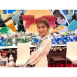Erina Mano Instagram - 12月11日夜7時〜 国民1万人がガチで投票！アイス総選挙 3時間スペシャルに出演します🍨 . . 私の1位予想は「チョコモナカジャンボ」🍫 みなさんの1位予想は何ですか？🍦 明日は是非好きなアイスを食べながら見てください🤭 . . アイス大好きだから出演が決まったとき本当に嬉しかったし 収録もただただ楽しくてとっても幸せな時間でした🤍 . . 衣装 ワンピース　@sahara_japon ピアス　@abiste_official . . #アイス総選挙 #収録 #楽しかった #アイス大好き