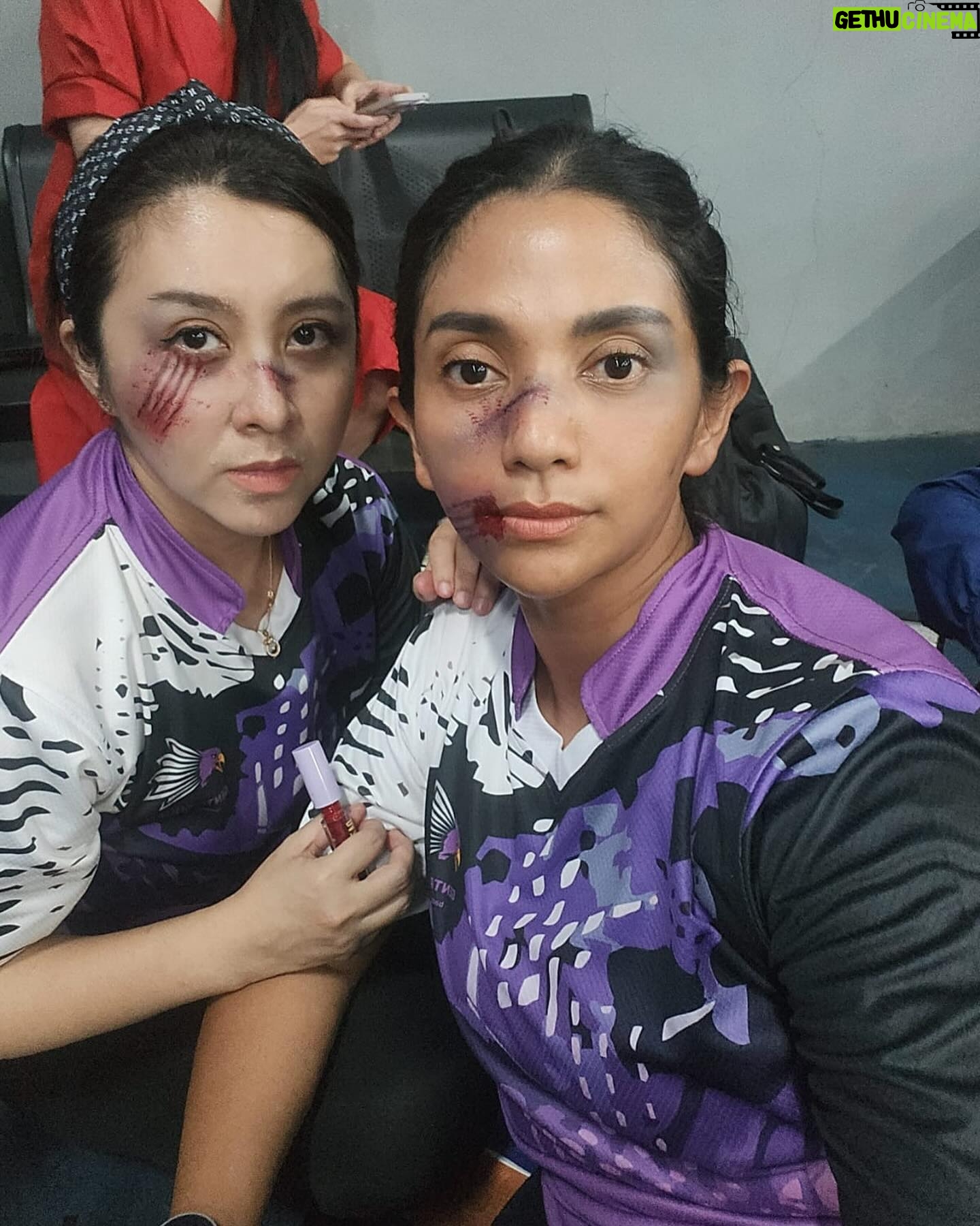 Errina GD Instagram - Halloween party nya anak Genta Squad neeeh tsay…. 💜🏸 #gentasquad #gentasquadbc