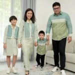 Errina GD Instagram - Diera Series Family Set dengan nuansa Sage dan Putih, ready for you❤️ Shop Us Now : Shopee “Lenshan.id” Tokopedia “Lenshan” Whatsapp “081188811183” Happy Shopping ❤️ #batikmodern #coupleset #familyset #stylewithlenshan