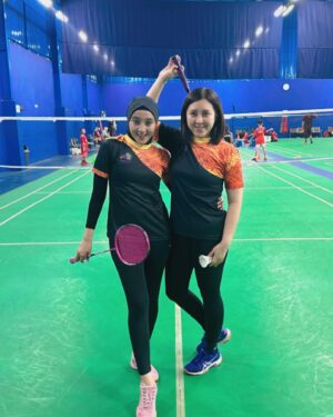 Errina GD Instagram - 🩷💜 badminton time w/ @gentasquad.bc