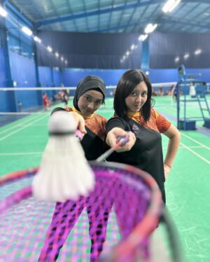 Errina GD Instagram - 🩷💜 badminton time w/ @gentasquad.bc