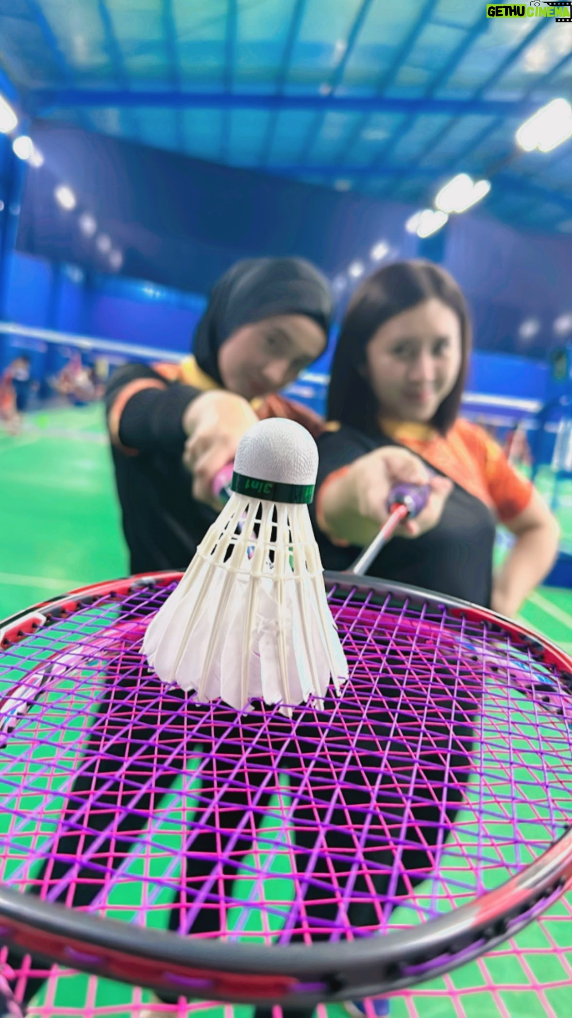 Errina GD Instagram - Hey @gentasquad.bc 🏸 tetep duet pink purple 🩷💜