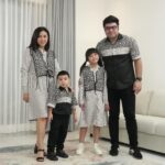 Errina GD Instagram - Diera Family set from @lenshan.id 🖤