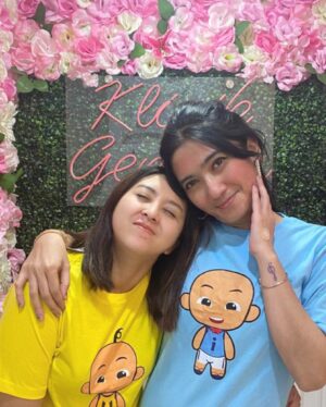 Errina GD Instagram - Mana suaranya nih yg kangen sama ipin & upin ???👯‍♀️