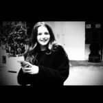 Erza Muqoli Instagram - Trop hâte de reprendre la vie normale !! Restez chez vous 💜