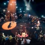 Erza Muqoli Instagram - La semaine dernière j’ai chanté mes chansons pour la première fois en public, c’était trop bien ! Rendez-vous vendredi pour un nouvel extrait