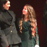 Erza Muqoli Instagram - Quel honneur d’avoir rencontré le Pape François au Vatican ainsi que d’avoir été invité à chanter, aux côtés de grands artistes albanais, à l’occasion de la soirée commémorative de notre grand Héros Gjergj Kastriot Skenderbeu.. Fierté 💙