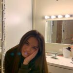 Erza Muqoli Instagram - Have a nice week-end ✨