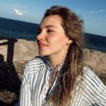 Eslem Akar Instagram – ilk gün tatil postudur🦋