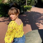 Eslem Akar Instagram - helloooo💛
