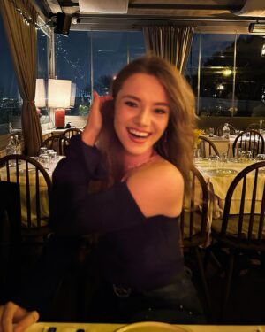 Eslem Akar Instagram - blurry💫