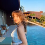 Eslem Akar Instagram - gerçek bir goldenhour💙🌞