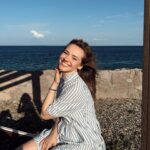 Eslem Akar Instagram – ilk gün tatil postudur🦋