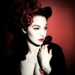 Esmé Bianco Instagram - sacred hearts 📸 @svahie