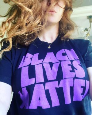 Esmé Bianco Instagram - So here for my new tee @blacksabbath 🖤🤟🏻 it’s not too late to get one! All net proceeds go to @blklivesmatter https://blacksabbathapparelshop.com