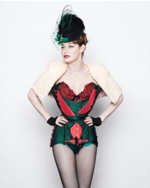 Esmé Bianco Instagram - ❤️ @anthonylycettphotography 💚 @miss_katie_corsets 🤍