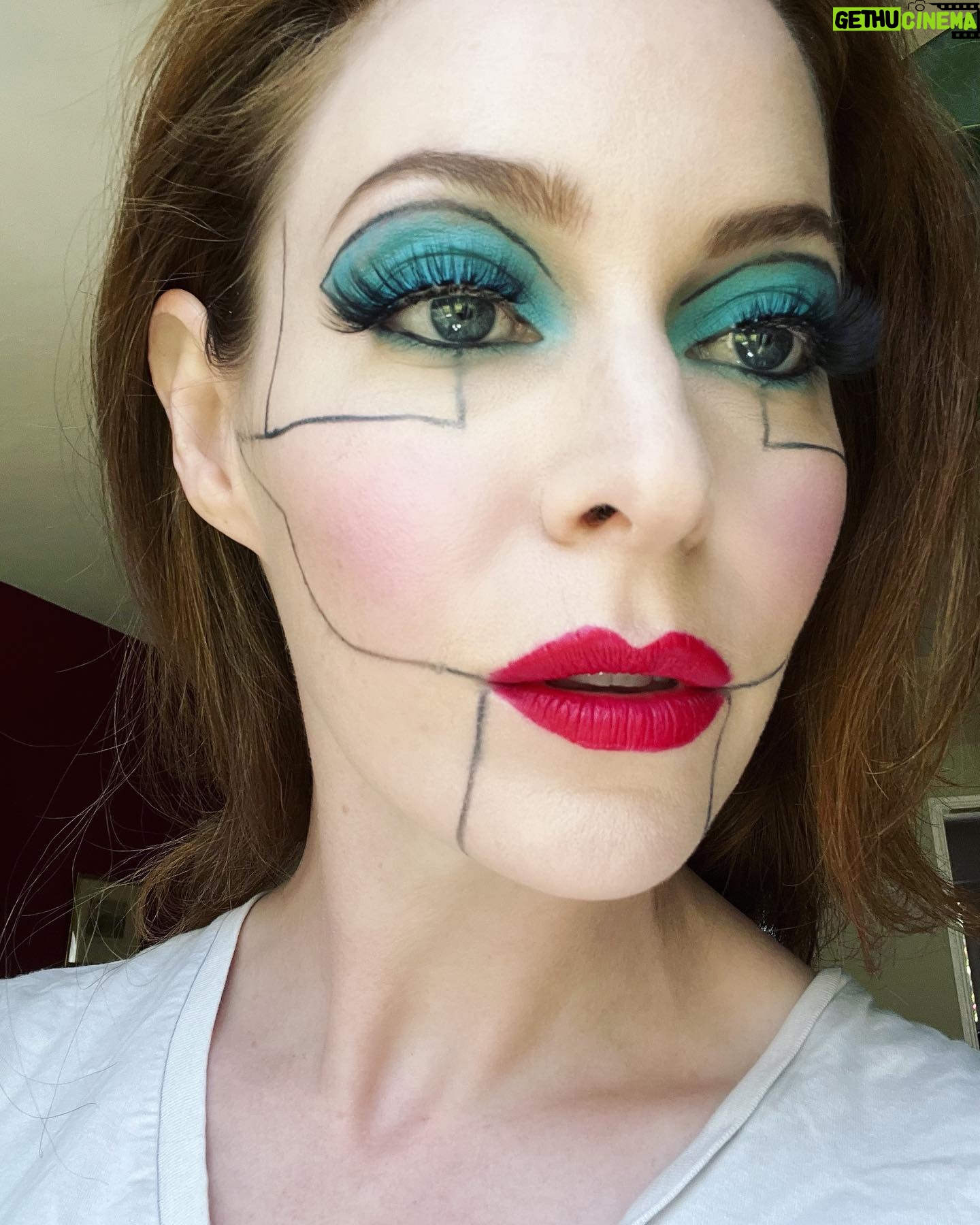Esmé Bianco Instagram - good little android 🤖 #newwork with @puscifer @iamthebriefcase @carinaround @matmitchell makeup💄 @bmoviekitten #puscifer2022
